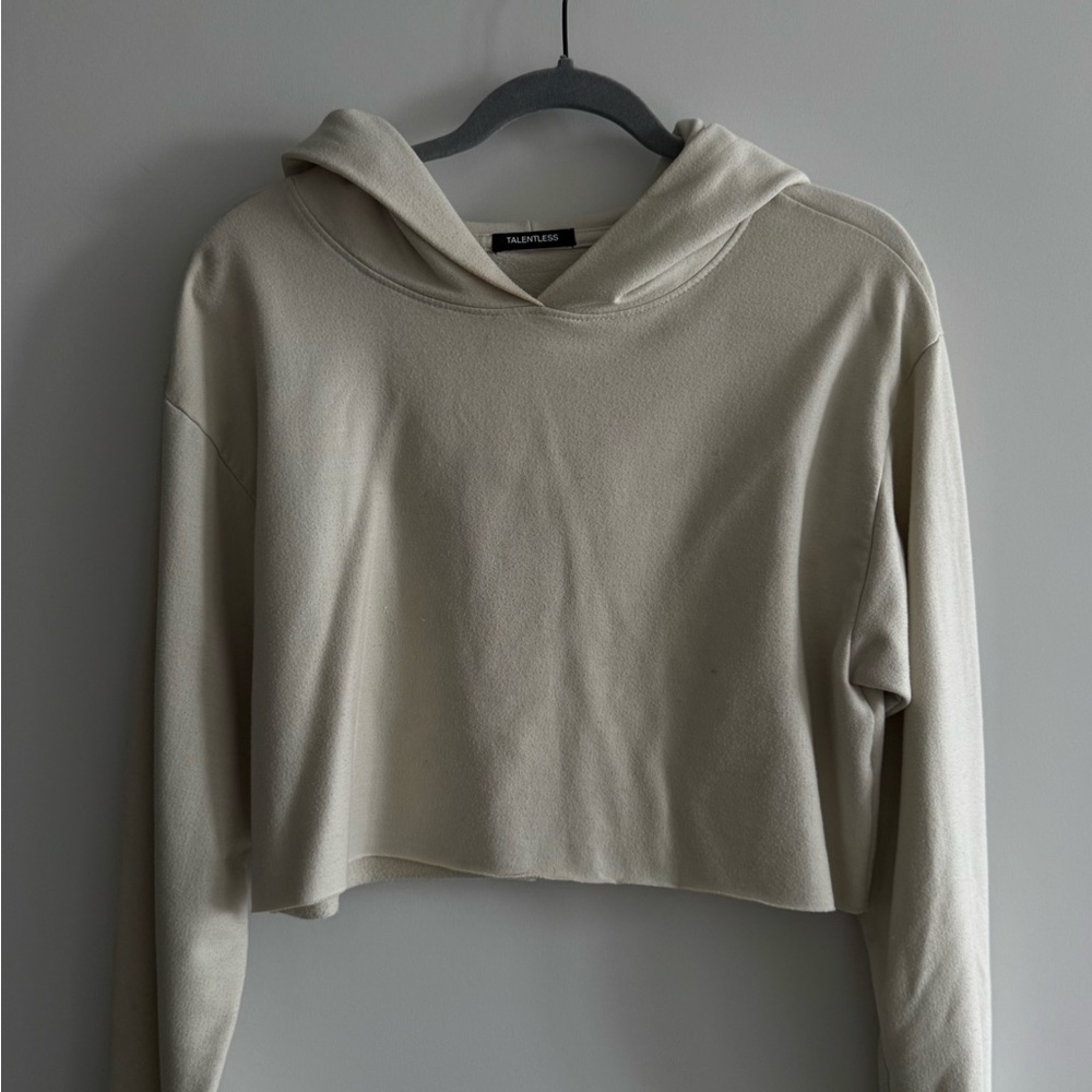 TALENTLESS cropped soft hoodie
